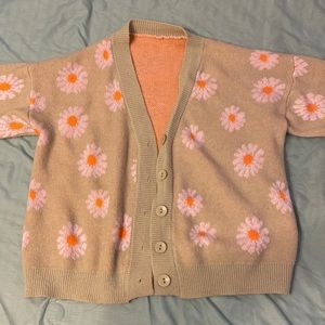 pastel green daisy flowered sweater!!